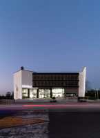 thumbnail of picture no. 16 of Auto Hesam project, designed by Mohammad Reza Kohzadi