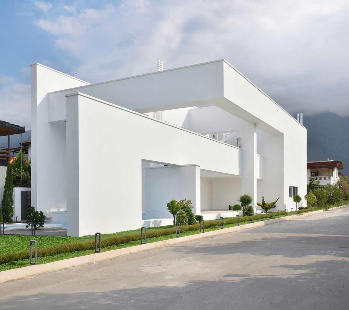 Details and images of Moshref Villa , Villa architecture project, which is compeleted. design and development in 2020 by MRK Office.