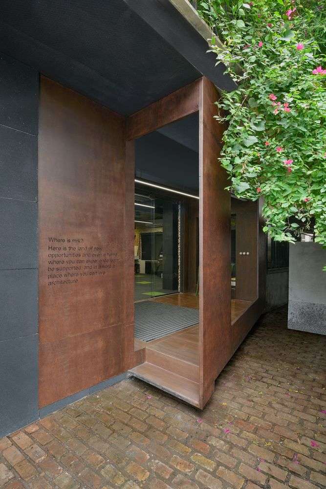 picture no. 33 of Mrk Office project, designed by Mohammad Reza Kohzadi