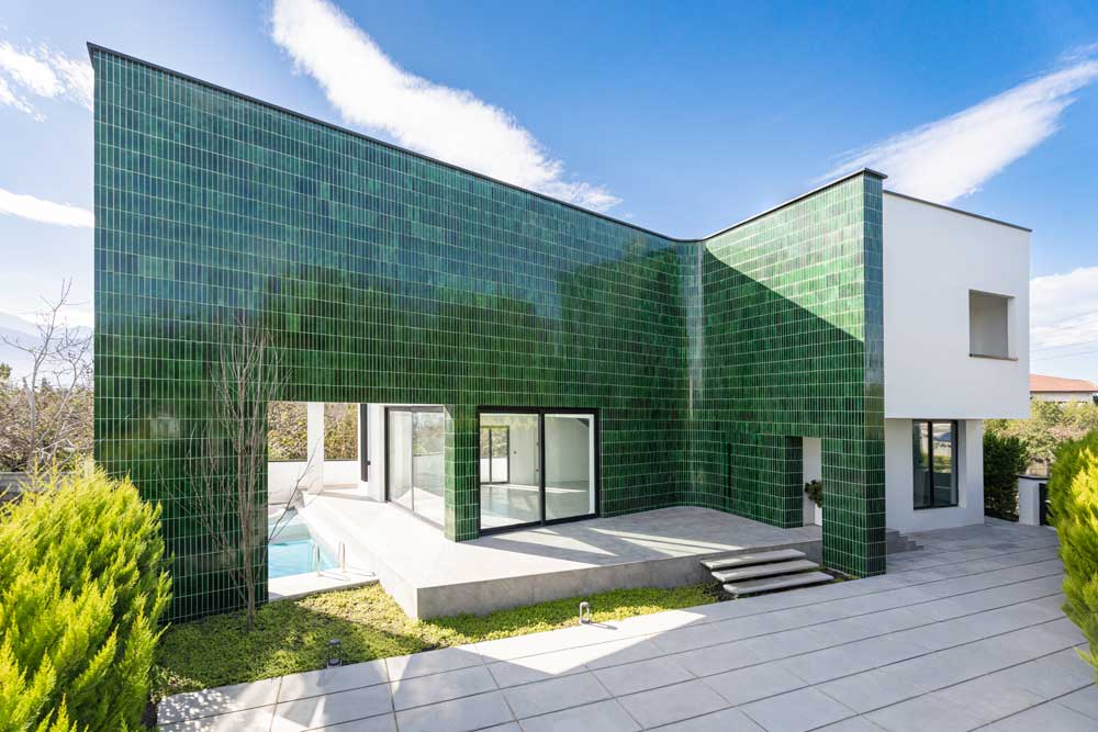 Details and images of Curve Villa , residential architecture project, which is Compeleted. design and development in 2020 by MRK Office.