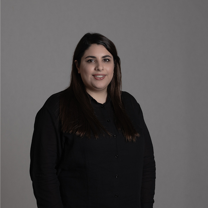 Elnaz sadeghi garmaroudi , smiling